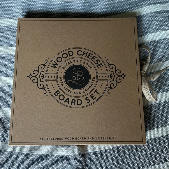 Cheeseboard and Utensils Set - Picture 2 of 6